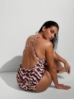 Essential Classic Scoop One-Piece Swimsuit -Underwear Promotional Store 112624127B5X OM B