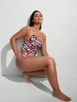 Essential Classic Scoop One-Piece Swimsuit -Underwear Promotional Store 112624127B5X OM F